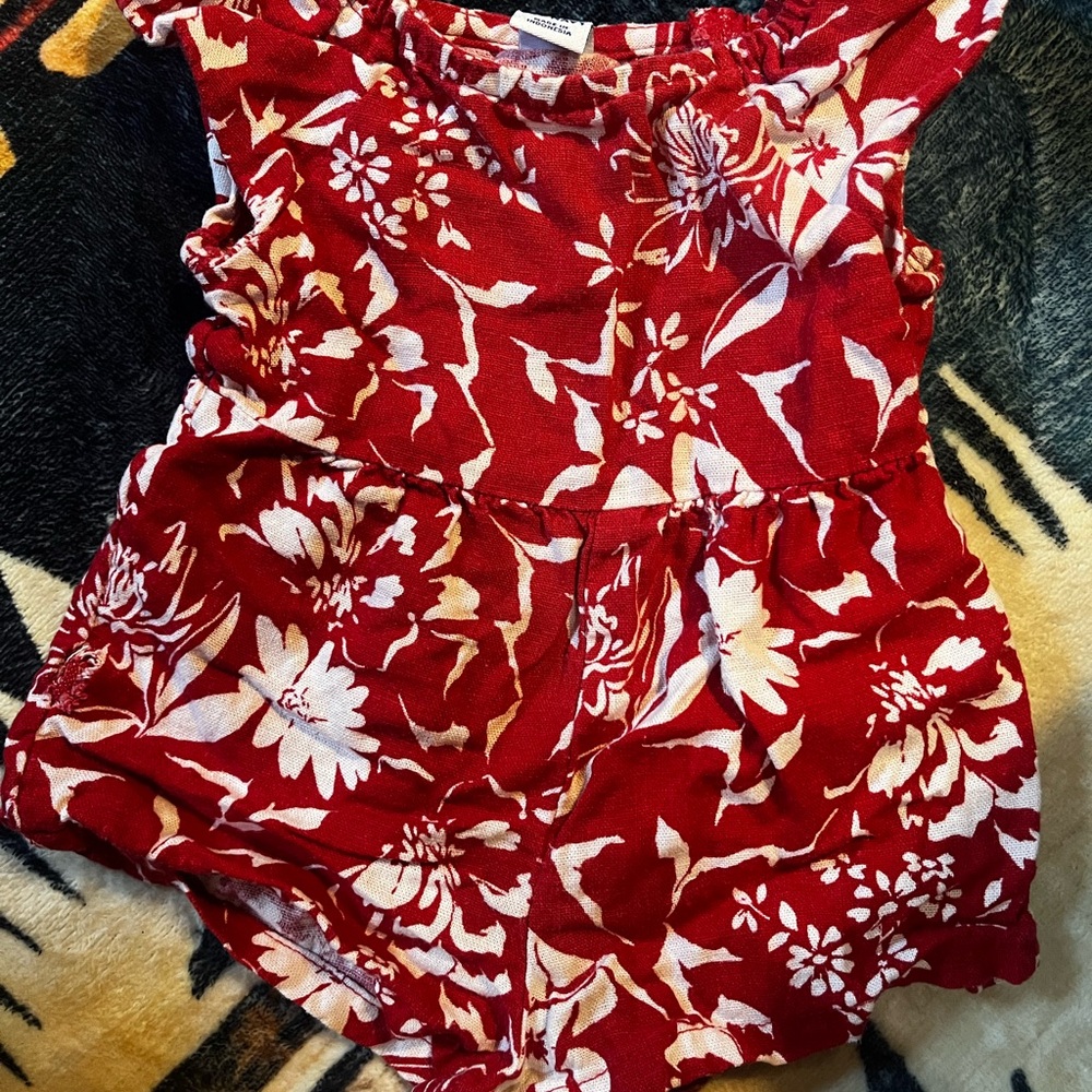 Old Navy Red and White Floral Outfit